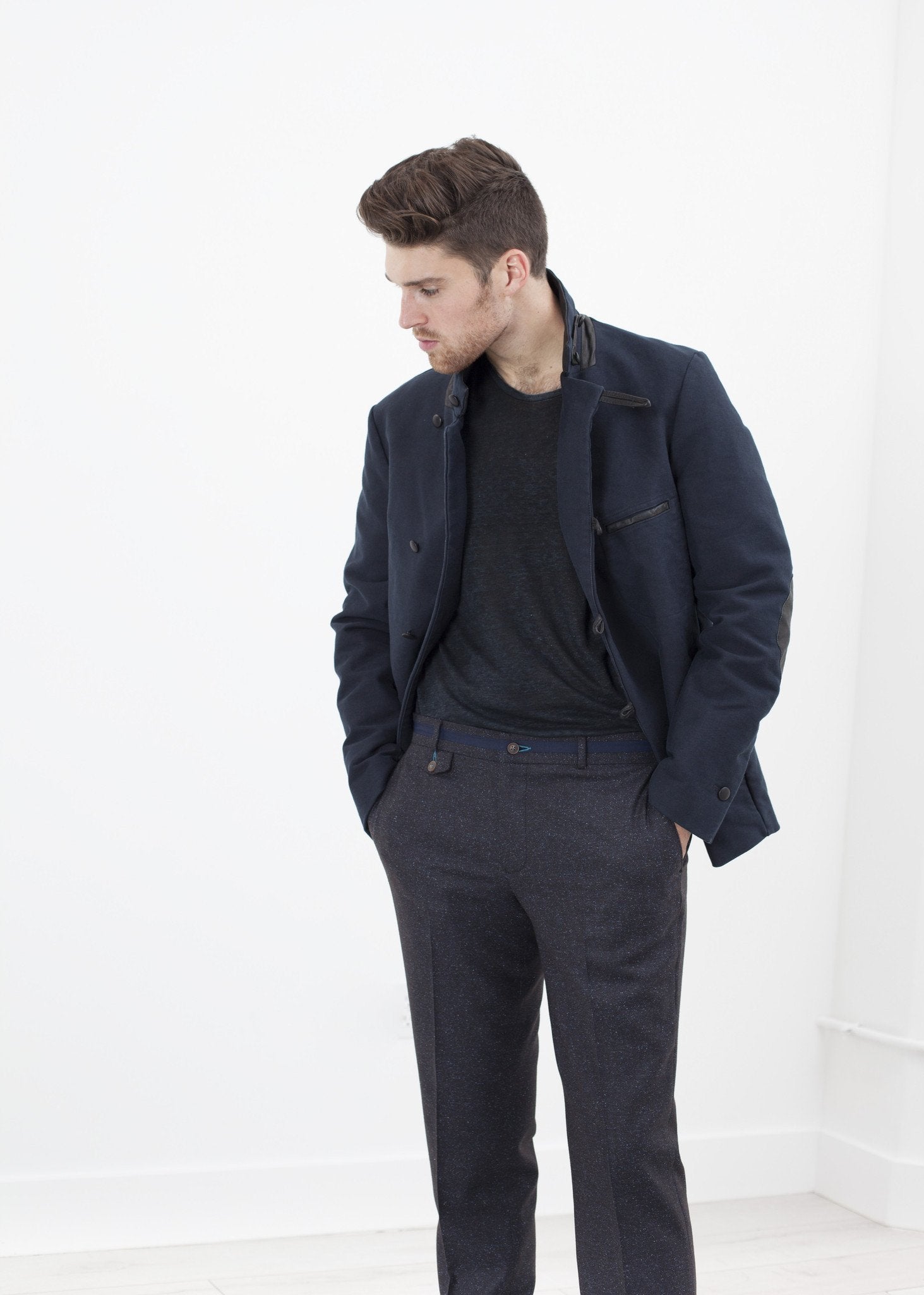 Taurin Jacket in Navy